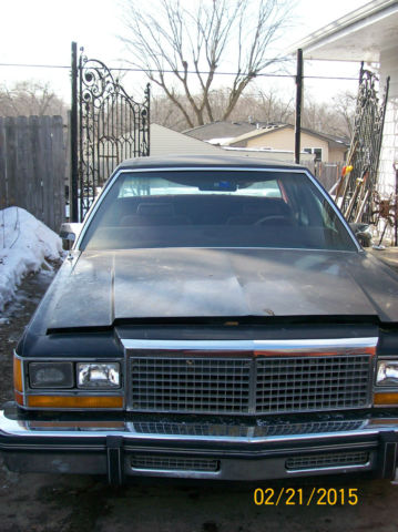 19800000 Ford Crown Victoria