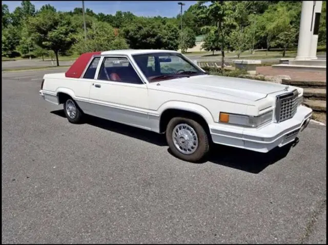 1980 Ford Thunderbird --