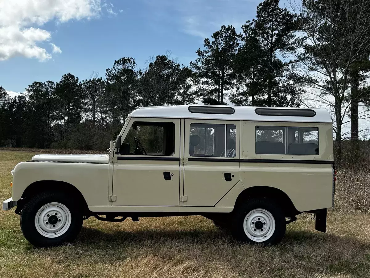 1980 Land Rover Series III 109