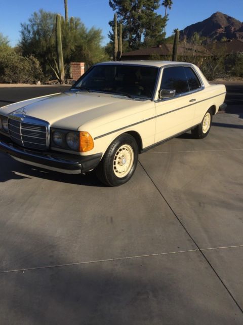 1980 Mercedes-Benz 200-Series 2 door coupe