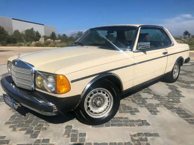 1980 Mercedes-Benz 300-Series