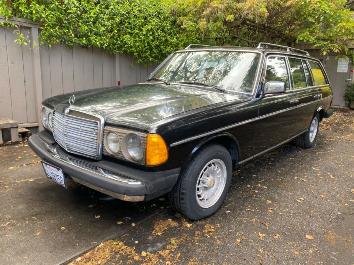 1980 Mercedes-Benz 300-Series