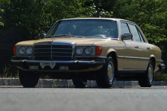 1980 Mercedes-Benz 300-Series 300 Series