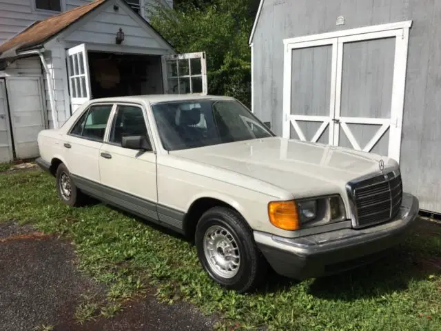 1980 Mercedes-Benz 300-Series W126