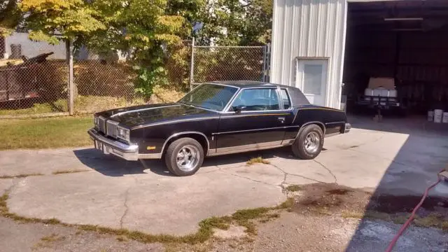 1980 Oldsmobile Cutlass triple black