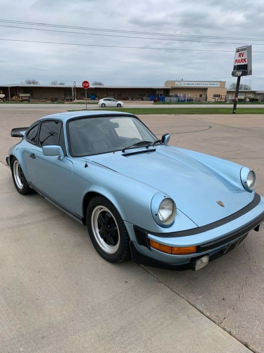 1980 Porsche 911 Leather