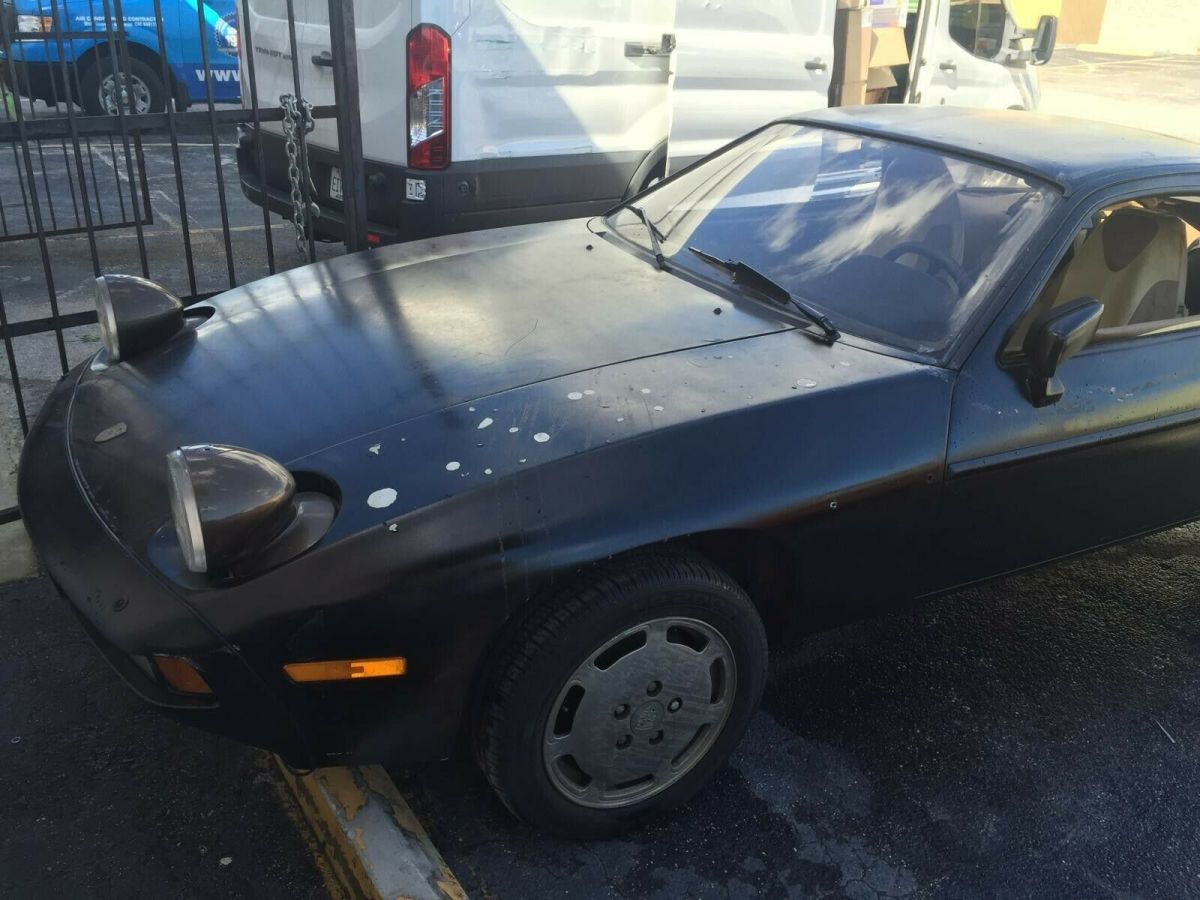 1980 Porsche 928 EURO, Manual Coupe