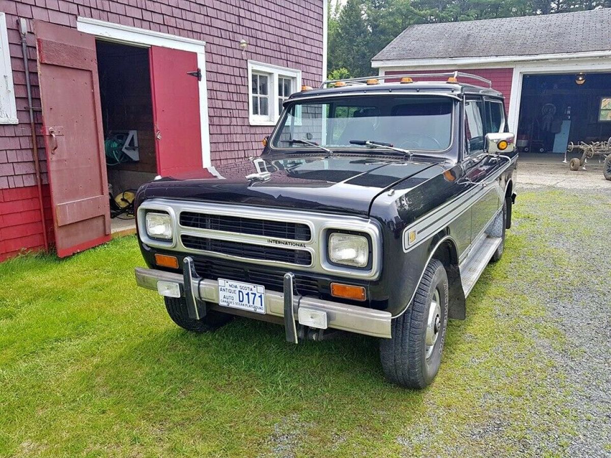 1980 International Harvester Scout II 4X4 Removable roof
