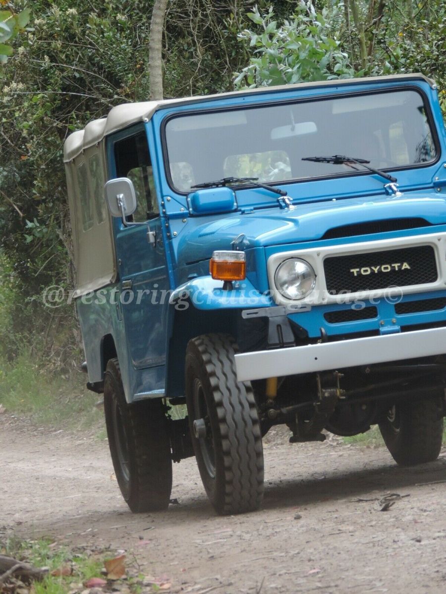 1980 Toyota Land Cruiser soft top