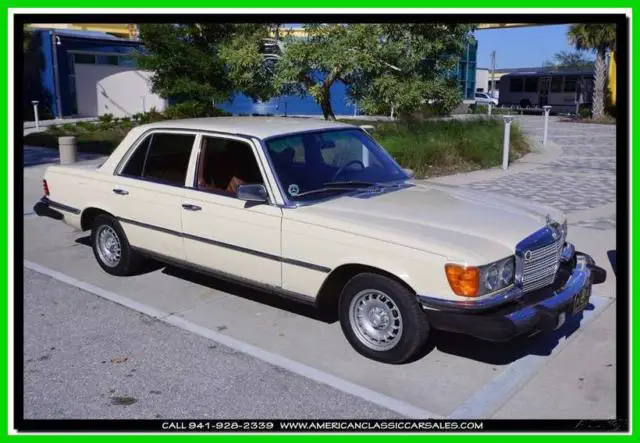 1980 Mercedes-Benz 300-Series