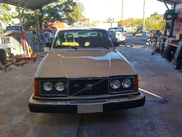 1980 Volvo 240 DL