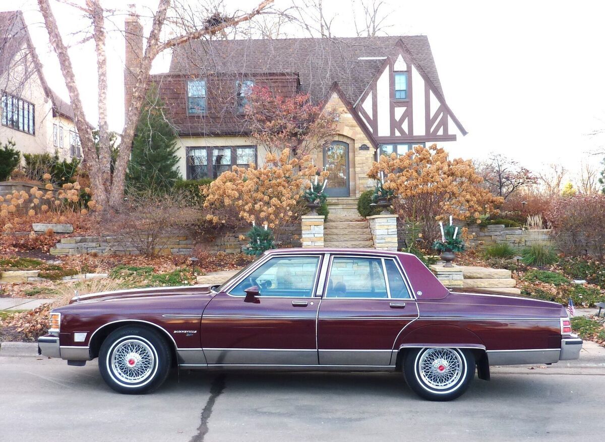 1981 Pontiac Bonneville BROUGHAM