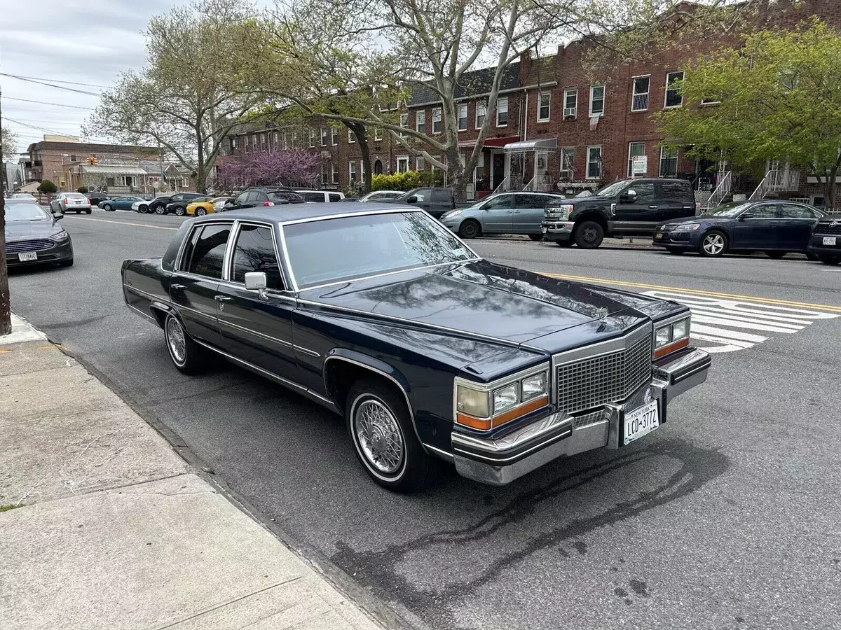 1981 Cadillac Fleetwood BROUGHAM (425 swap)