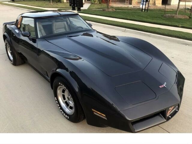 1981 Chevrolet Corvette 4 SPEED /MATCHING NUMBERS / COLD AC / GLASS T-TOPS