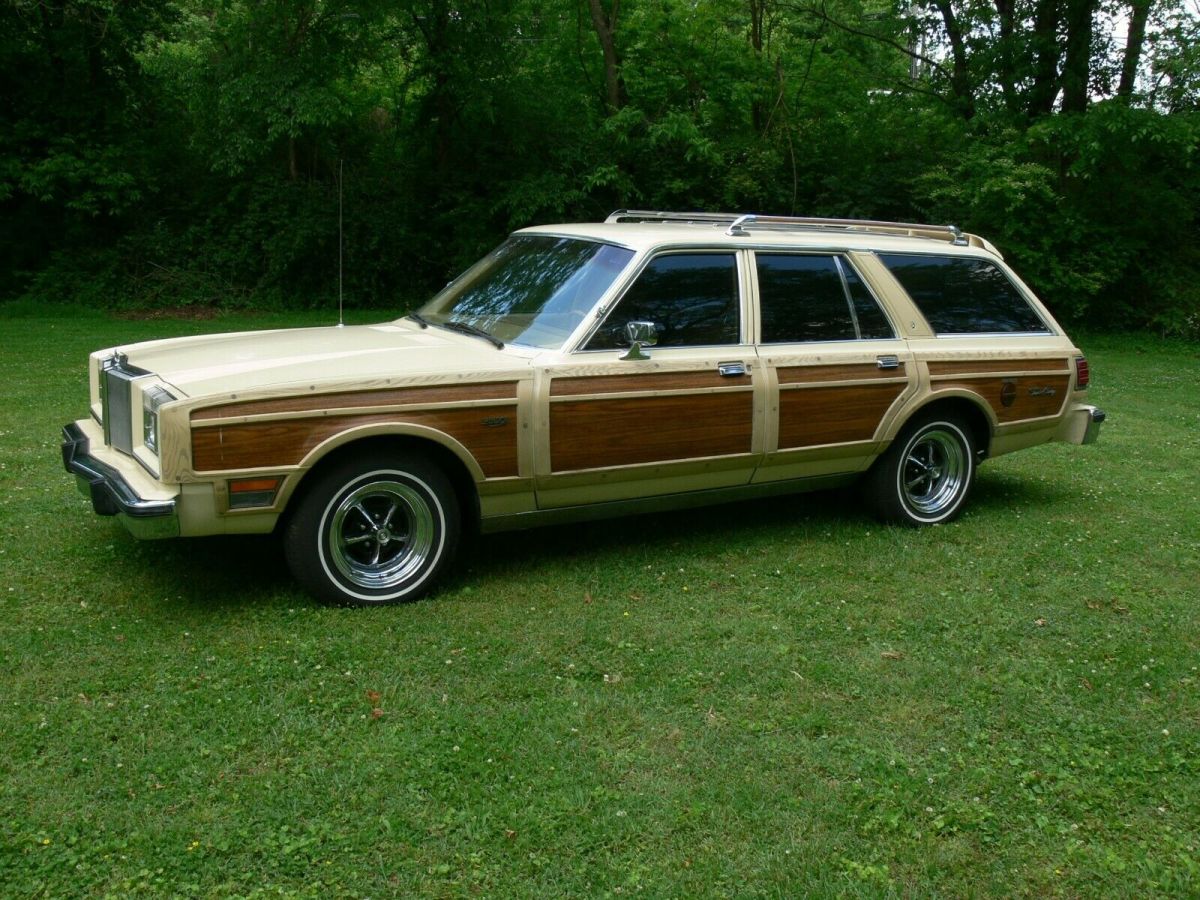 1981 Chrysler Town & Country