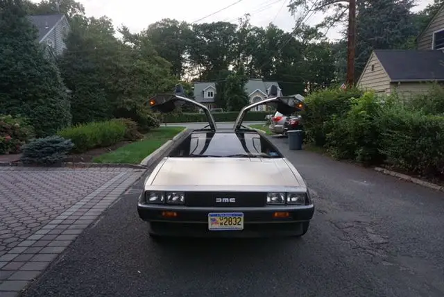 1981 DeLorean DMC-12