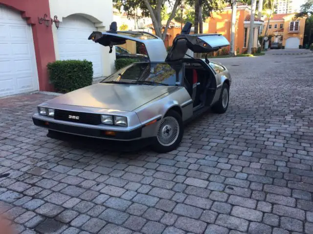 1981 DeLorean DMC-12