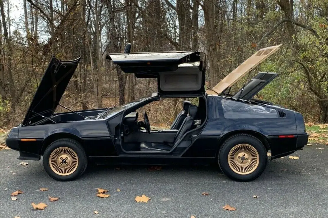 1981 DeLorean DMC-12