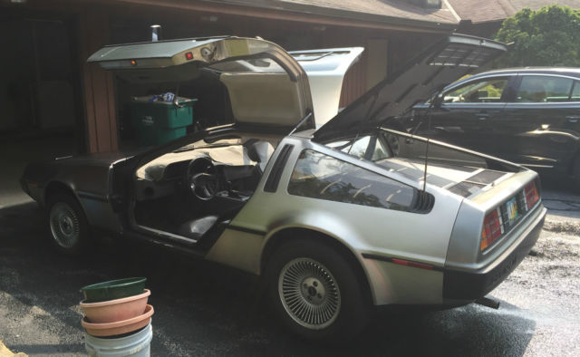 1981 DeLorean DMC12