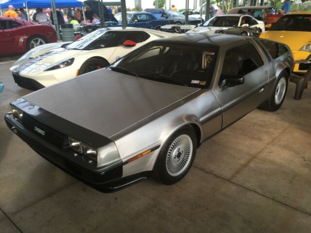 1981 DeLorean DMC-12