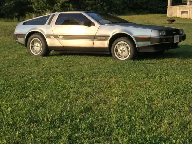 1981 DeLorean DMC12