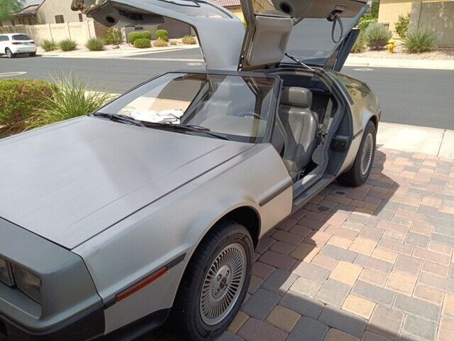 1981 DeLorean DeLorean