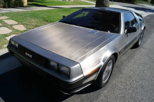 1981 DeLorean EARLY 5 SPD DMC 12 MODEL WITH ALL RECORDS! ORIGINAL CALIFORNIA CAR