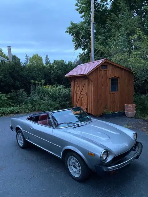 1981 Fiat 124 SPIDER