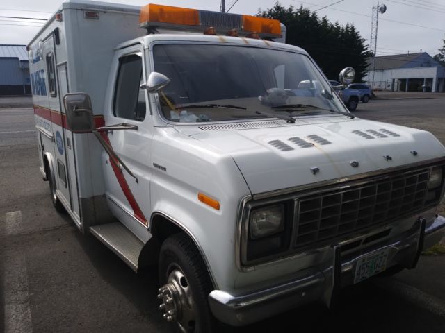 1981 Ford E-Series Van Ambulance