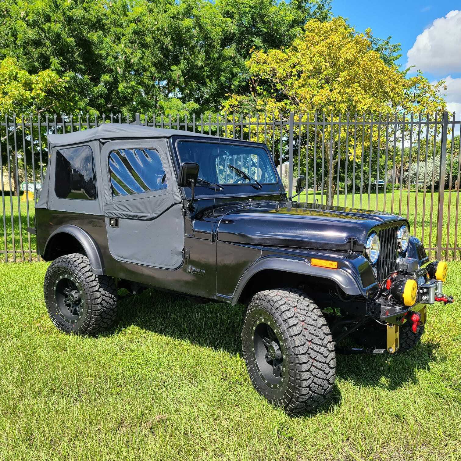 1981 Jeep CJ CJ7 Laredo 4x4 4 Speed