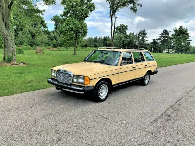 1981 Mercedes-Benz 300-Series 300TDT 300TD Turbodiesel Wagon