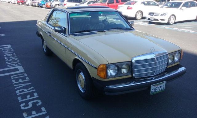 1981 Mercedes-Benz 300-Series Base Coupe 2-Door