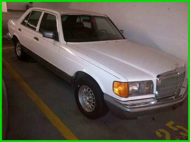 1981 Mercedes-Benz 300-Series 4 Dr Turbodiesel