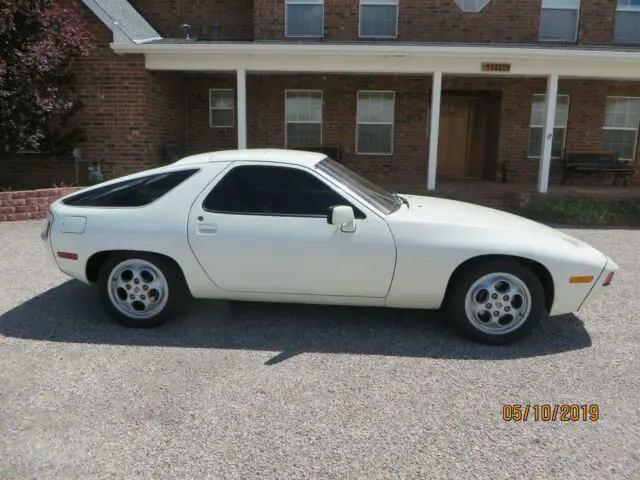 1981 Porsche 928 Base