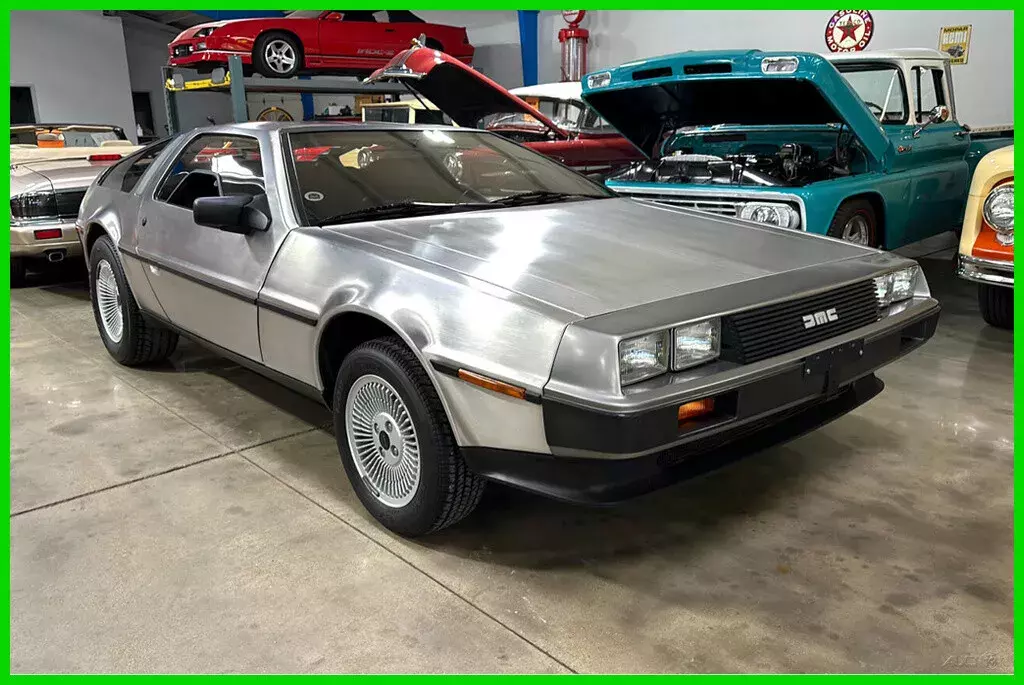 1981 DeLorean DMC-12