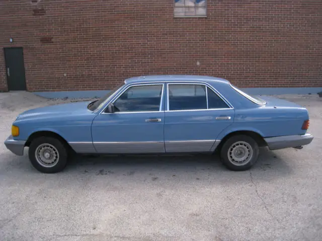 1982 Mercedes-Benz 300-Series