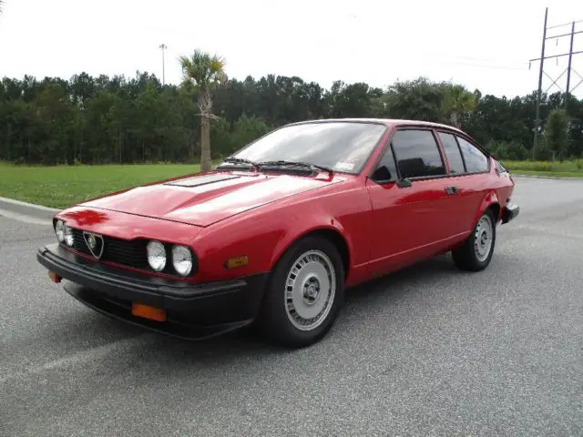 1982 Alfa Romeo Other 2.5 Coupe 2-Door