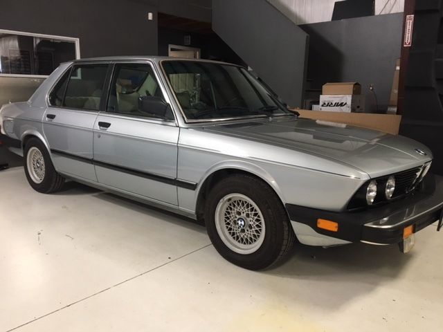 1982 BMW 5-Series 528e