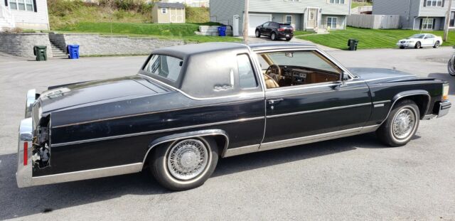 1982 Cadillac Fleetwood D'elegance