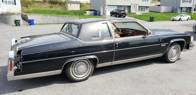 1982 Cadillac Fleetwood d'elegance