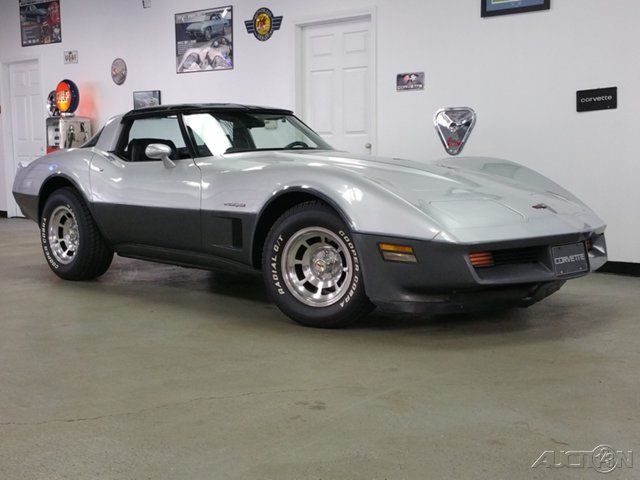 1982 Chevrolet Corvette Base Coupe 2-Door