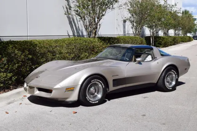 1982 Chevrolet Corvette Collector Edition 2dr Hatchback