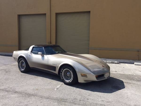 1982 Chevrolet Corvette Collector Edition 2dr Hatchback