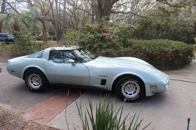 1982 Chevrolet Corvette Base Coupe 2-Door