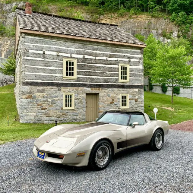 1982 Chevrolet Corvette Collector Edition 2dr Hatchback