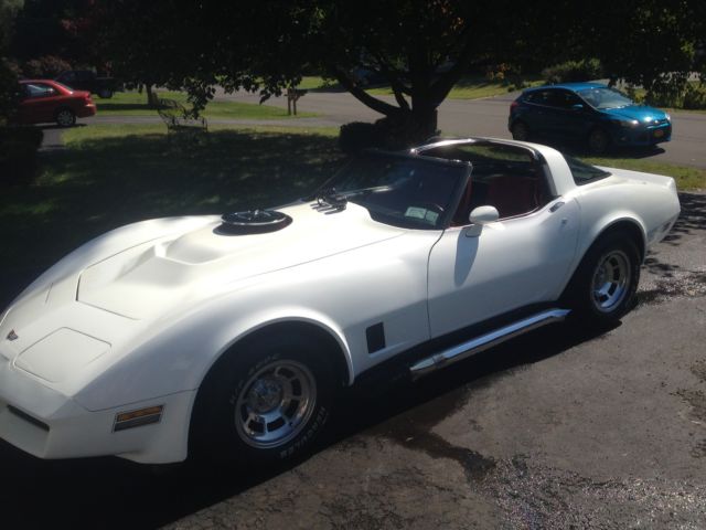 1982 Chevrolet Corvette standard