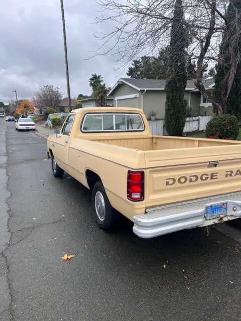 1982 Dodge D-Series D150