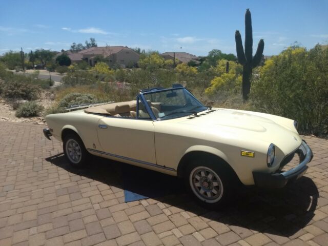 1982 Fiat 124 Spider