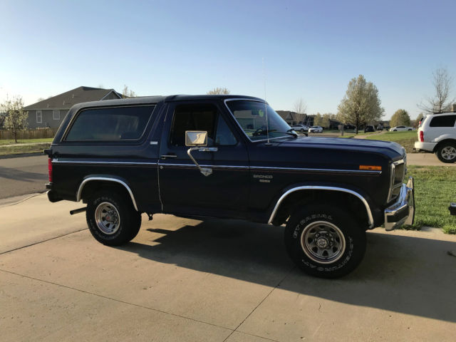 1982 Ford Bronco LARIAT