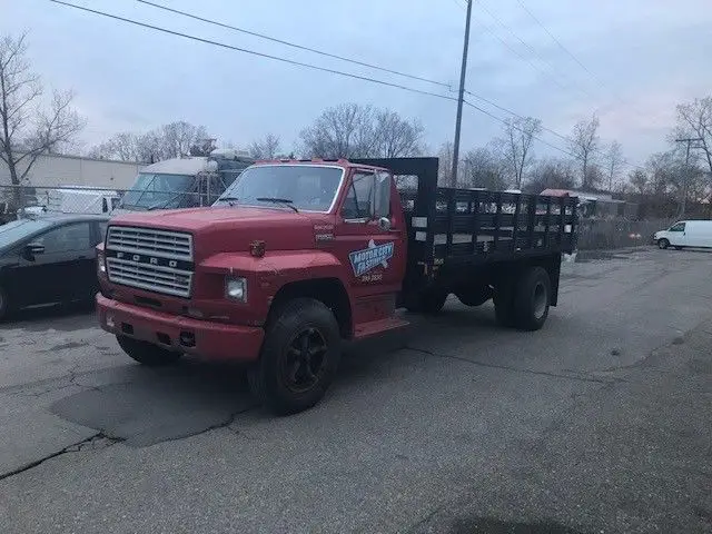 1982 Ford F700 Stake Truck